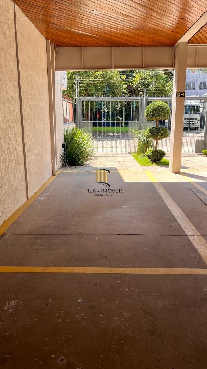 Apartamento de 2 dormitórios e vaga no bairro Santana