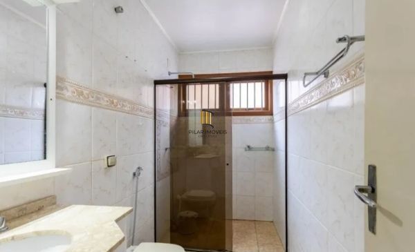 Casa sobrado no bairro Sarandi de 3 dormitórios e 2 vagas