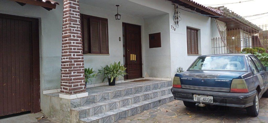 Casa 3 dormitórios no bairro Jardim  Botânico