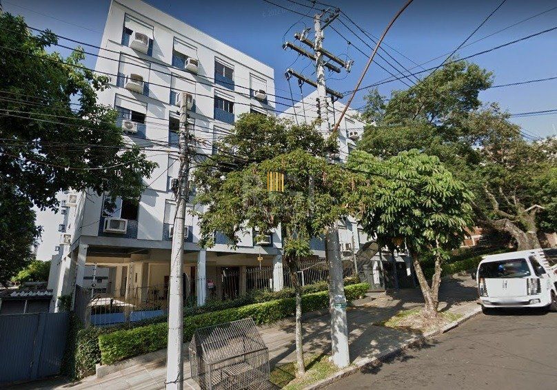 Apartamento no Petrópolis de 2 dormitórios e vaga