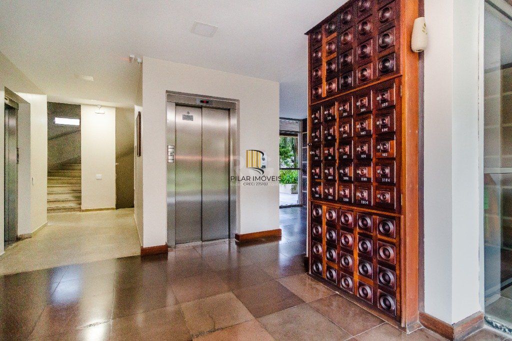 Apartamento para Venda - 138m², 3 dormitórios, sendo 1 suites, 1 vaga - Petrópolis