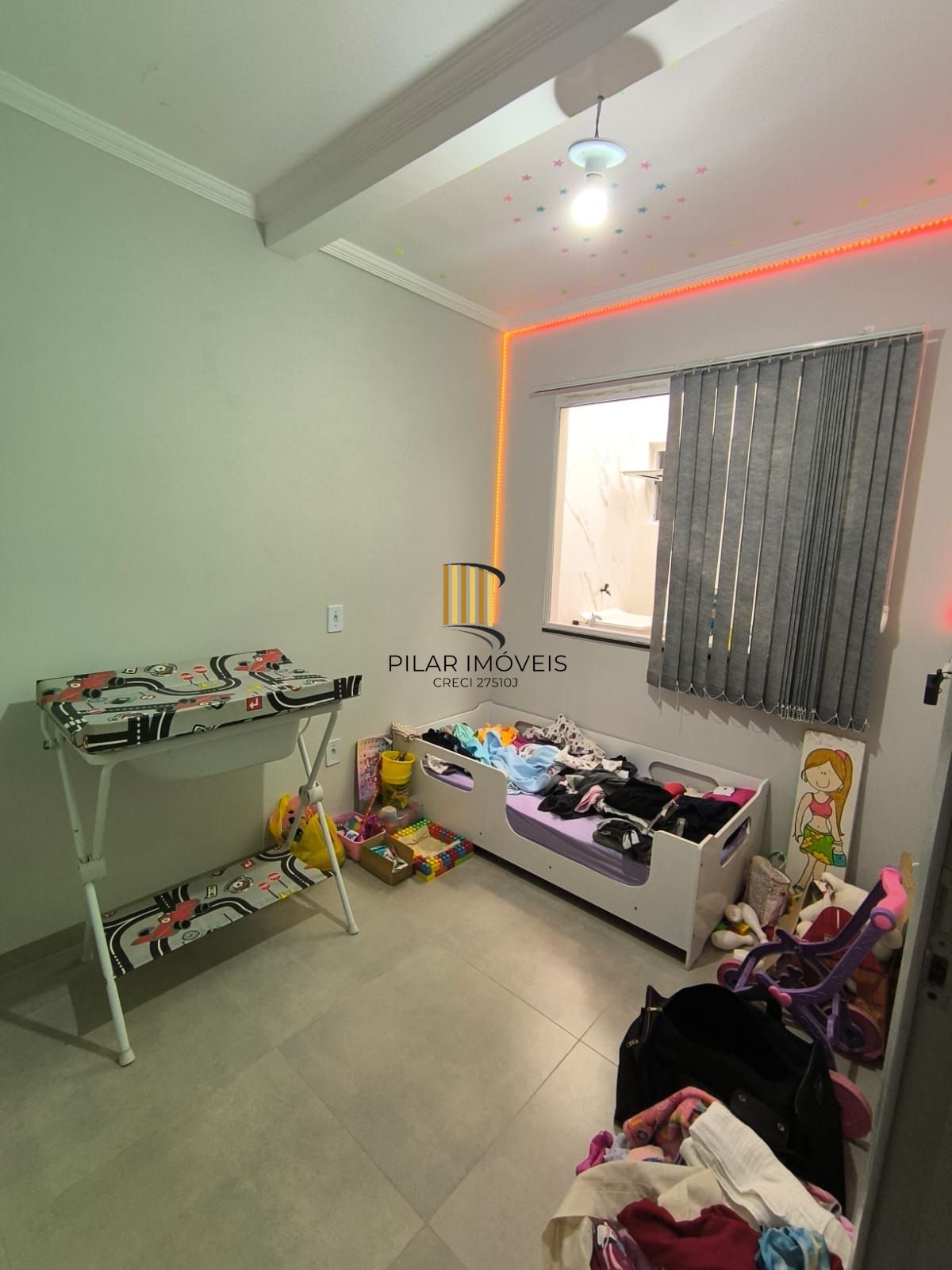 Casa 2 dormitórios no bairro Jardim Algarve