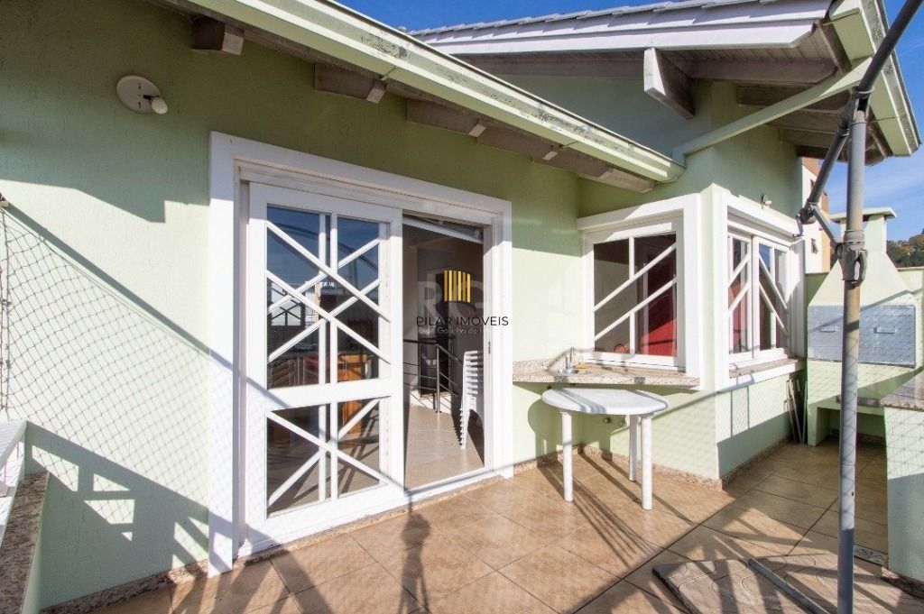 Casa 3 dormitórios no bairro Cristal