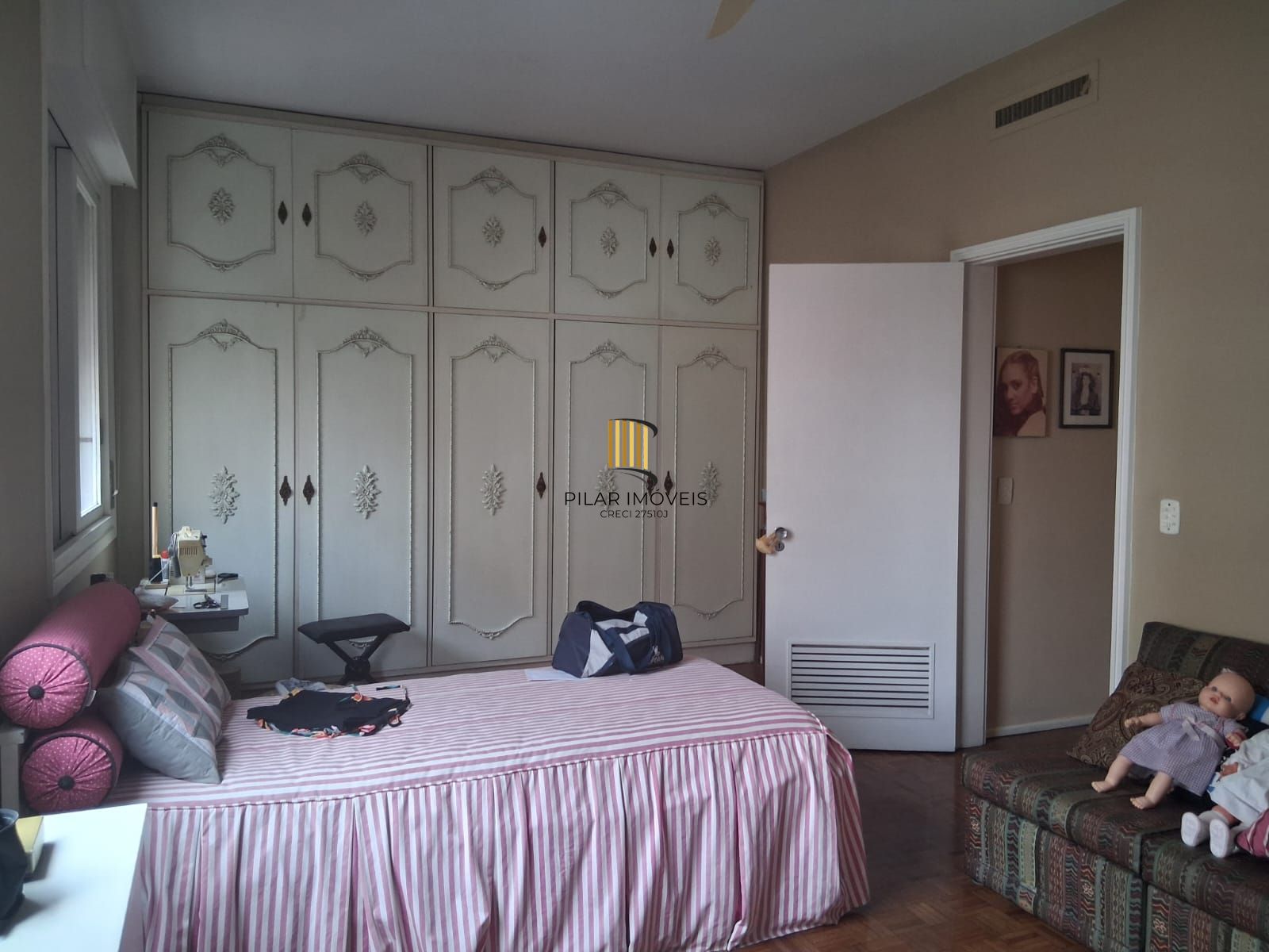 oportunidade, 217m² privativos, 2 vagas e depósito. Apenas R$ 880 mil