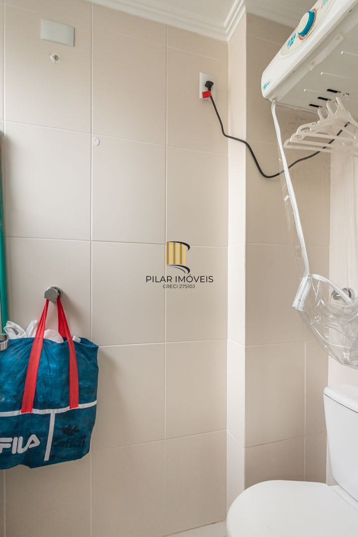 3 DORMITÓRIOS SEMI MOBILIADO NA CORTE REAL C/ELEVADOR E VAGA DE GARAGEM ESCRITURADA