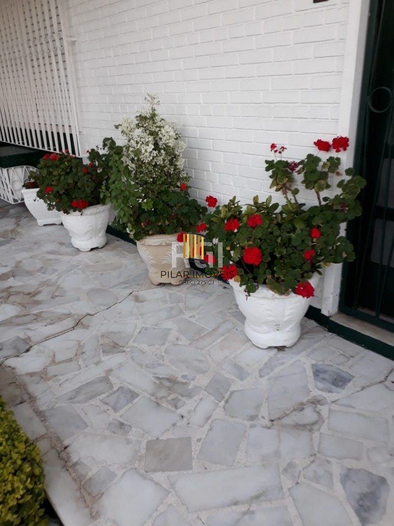 Casa para Venda - 197m², 3 dormitórios, 4 vagas - Sarandi