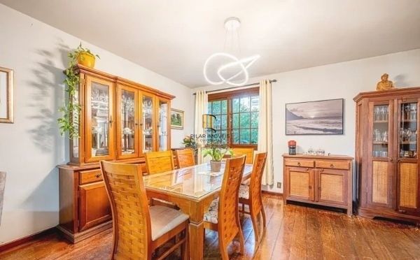 Cobertura duplex no bairro Petrópolis de 3 dormitórios vaga e terraço