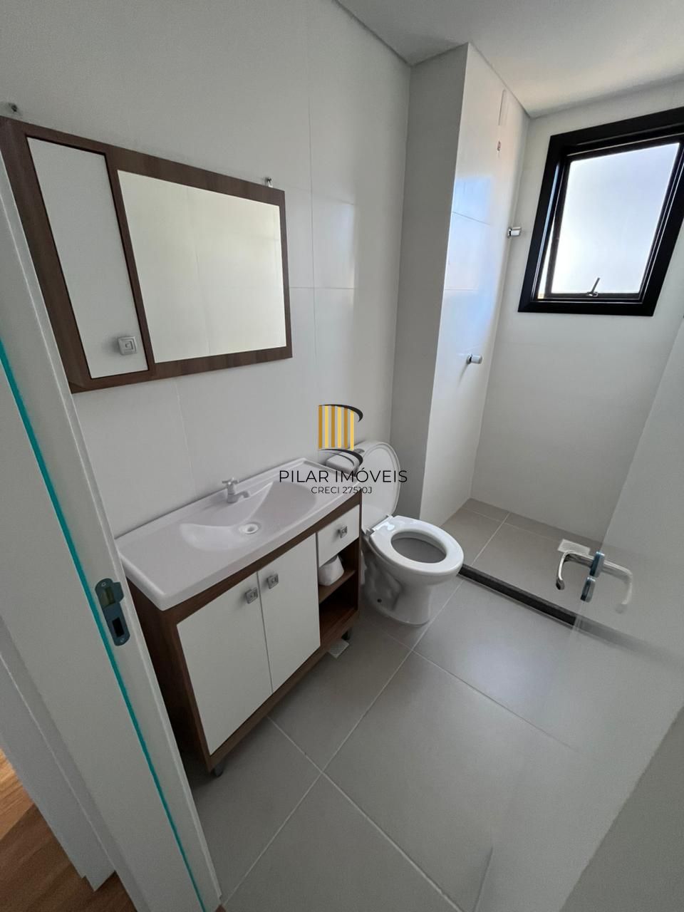 Apartamento de 2 dormitórios e vaga semi mobiliado em Canoas