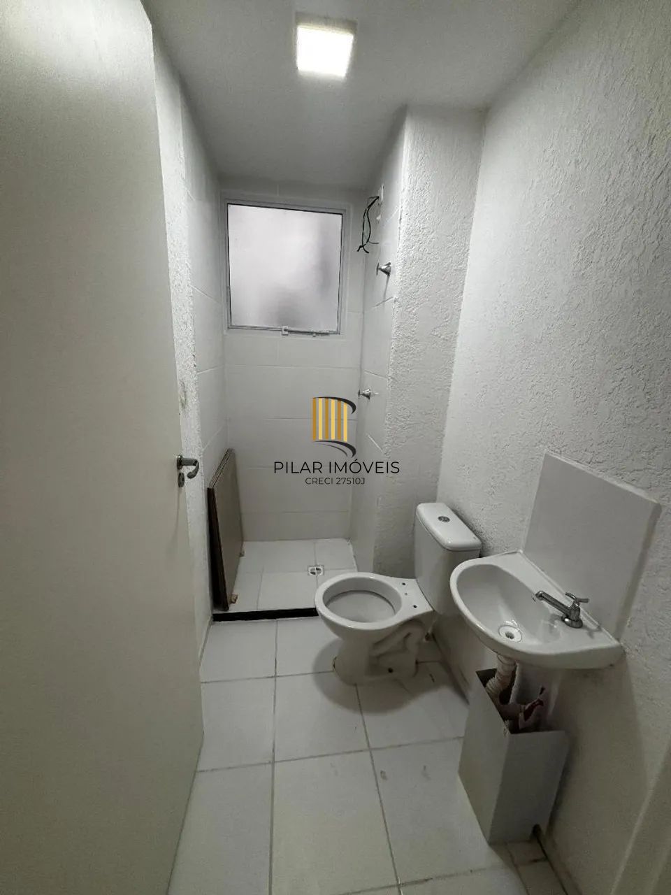 Apartamento 2 dormitórios no bairro Rubem Berta
