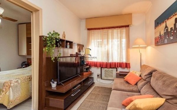 Apartamento no Passo D'areia de 1 dormitório e vaga