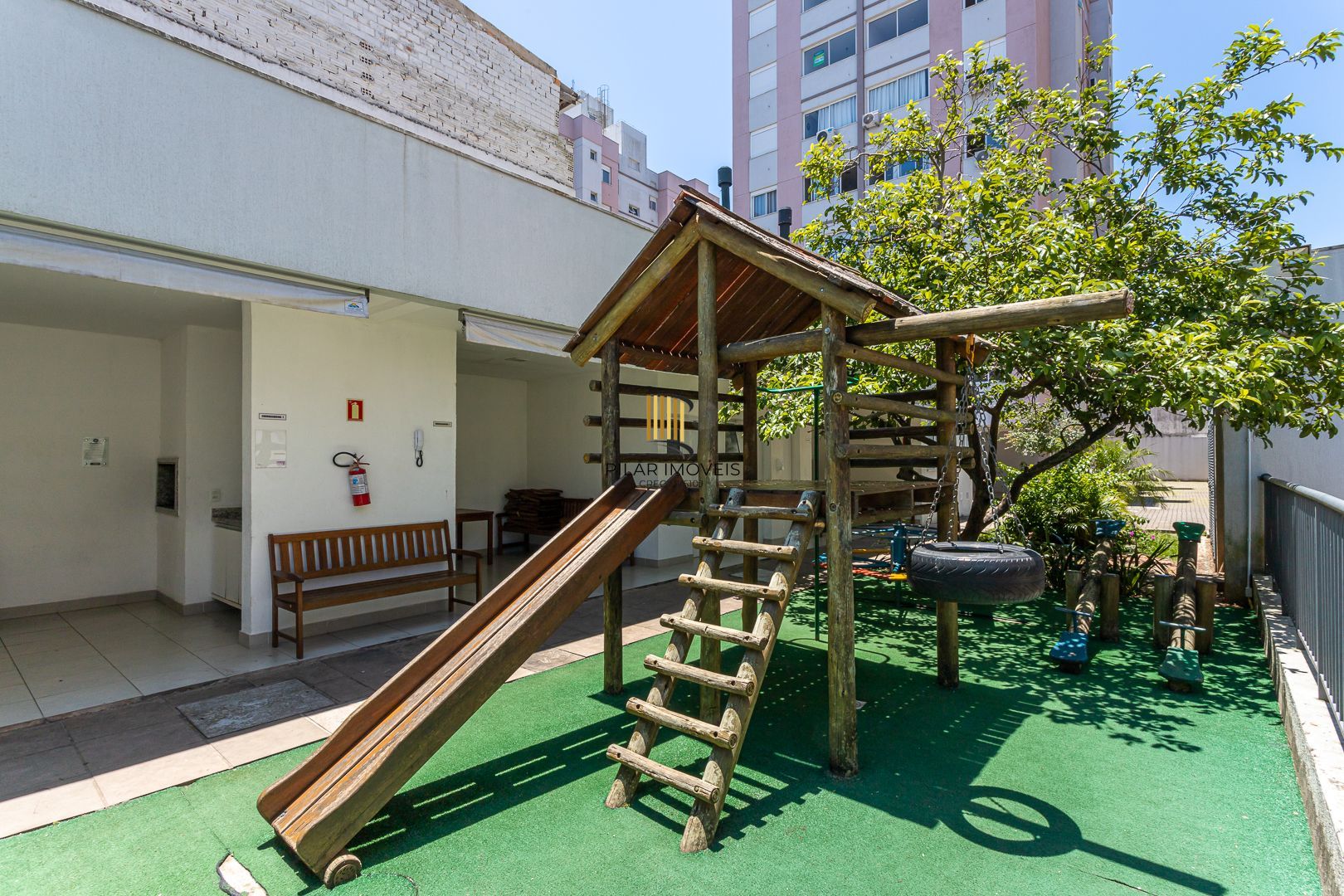 Apartamento para Venda - 50.98m², 2 dormitórios, 1 vaga - Partenon