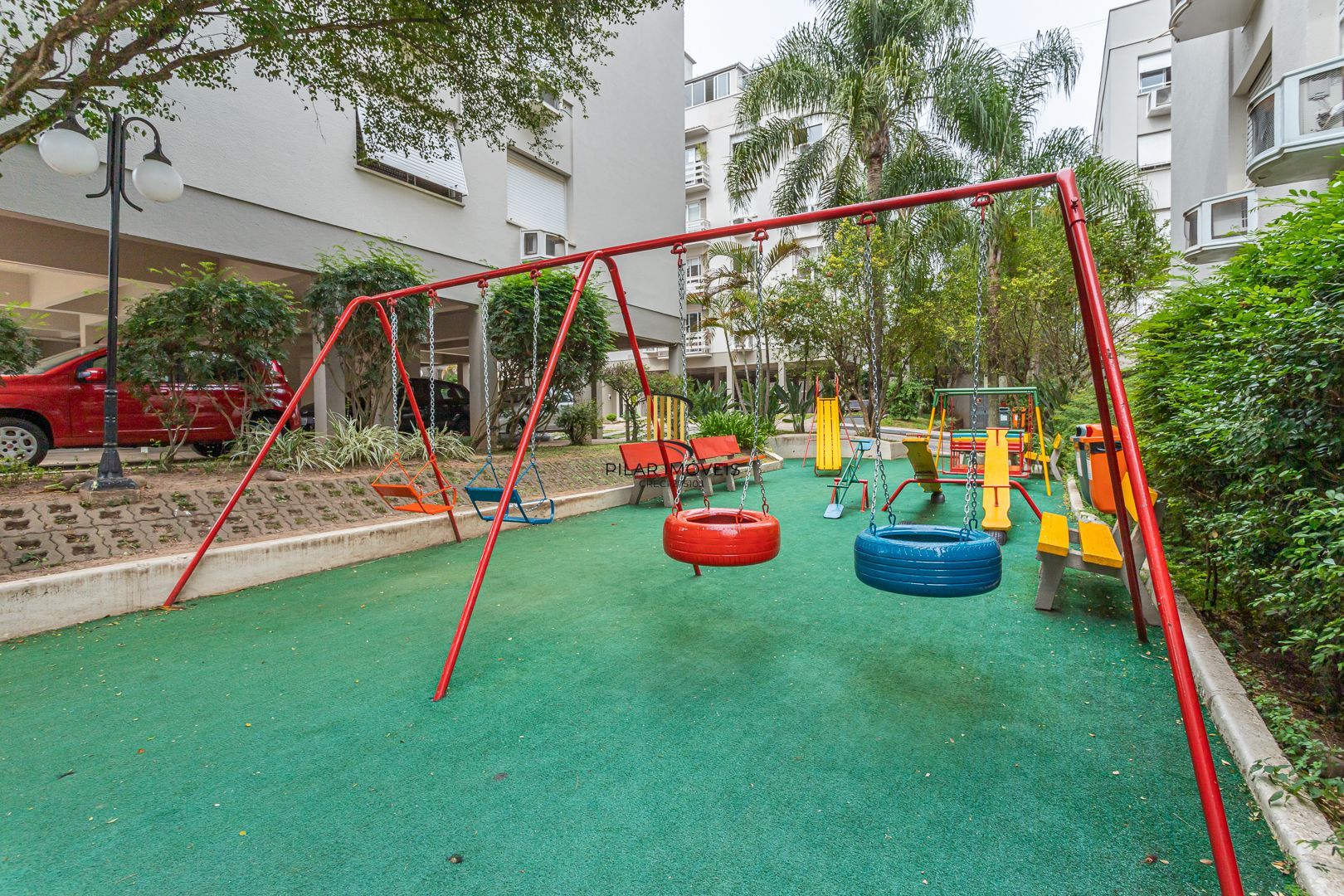 Apartamento no Passo D'areia de 3 dormitórios vaga e infra