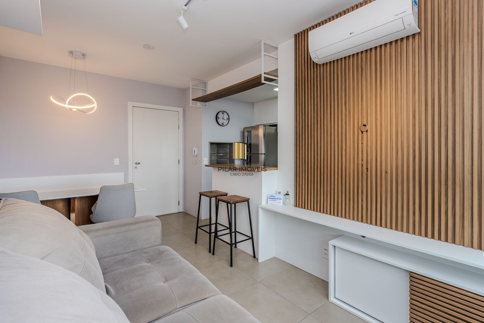 Apartamento no Jardim Lindóia de 2 dormitórios vaga e infra