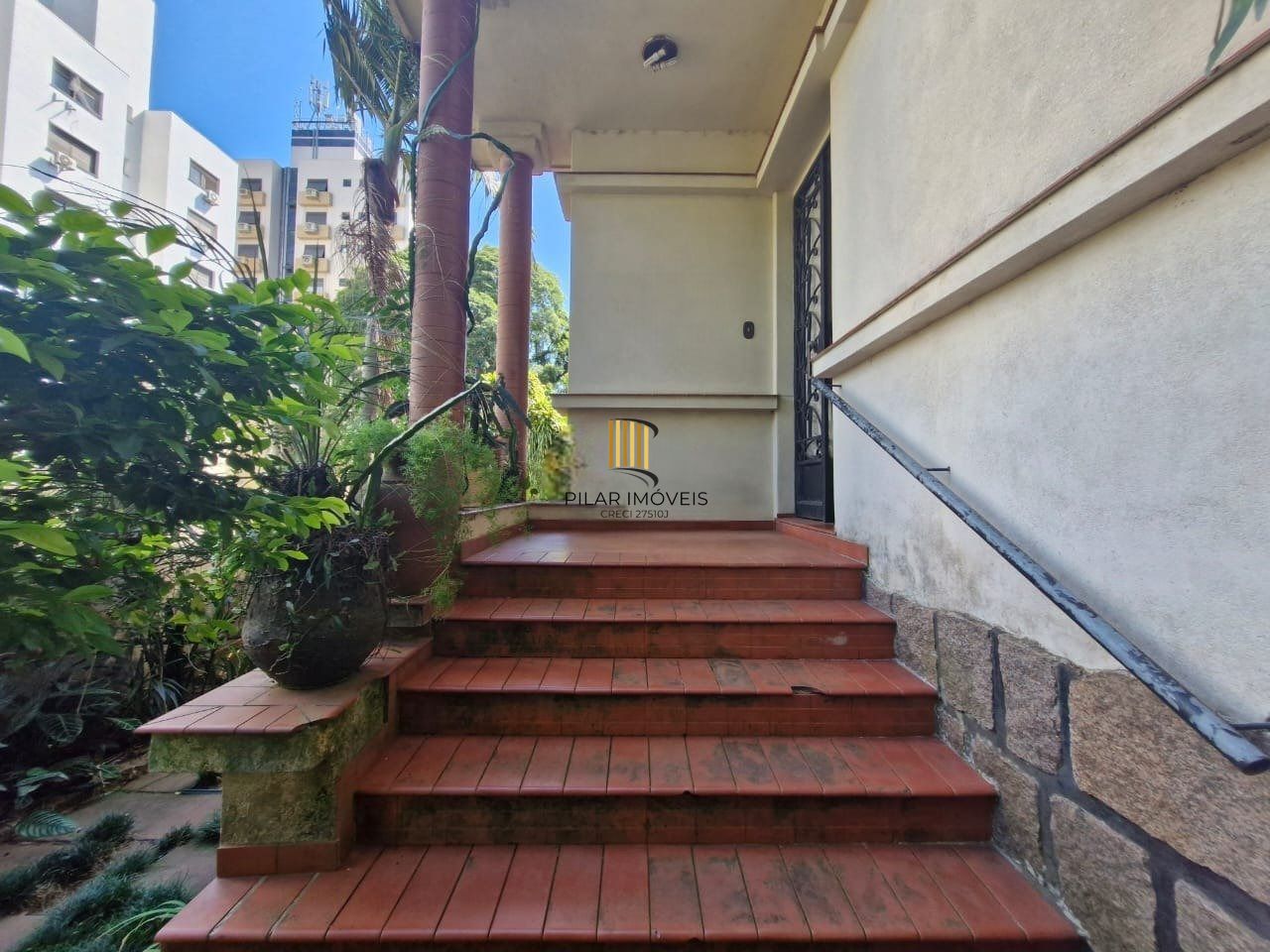 Casa 4 dormitórios no bairro Petrópolis