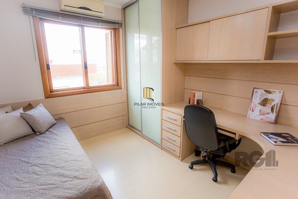 Cobertura no Jardim Planalto, de 3 dormitórios e 2 vagas com 260m²
