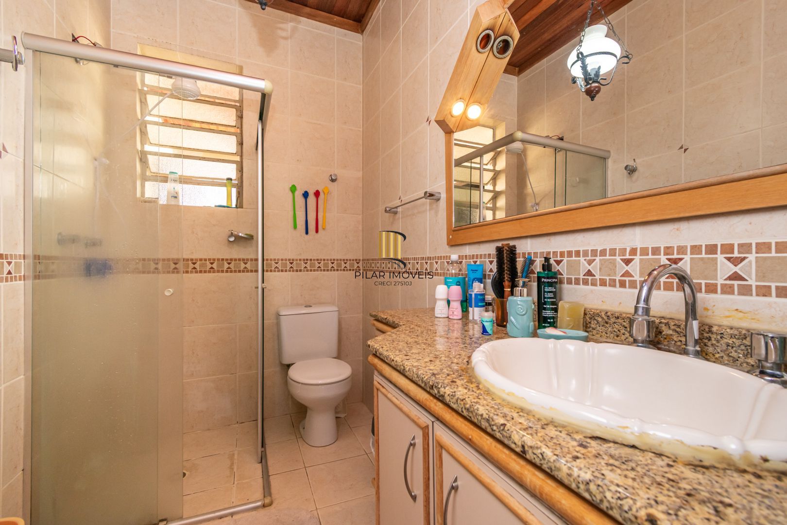 Casa 3 dormitórios no bairro Azenha