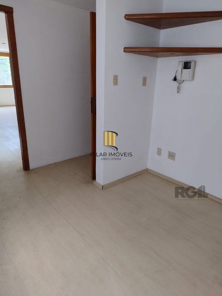 CASA MISTA COMERCIAL NO TÉRREO E RESIDENCIAL EM CIMA