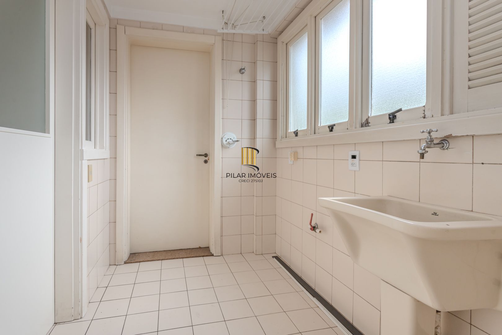 Apartamento no Moinhos de Vento de 3 dormitórios e vaga DESOCUPADO