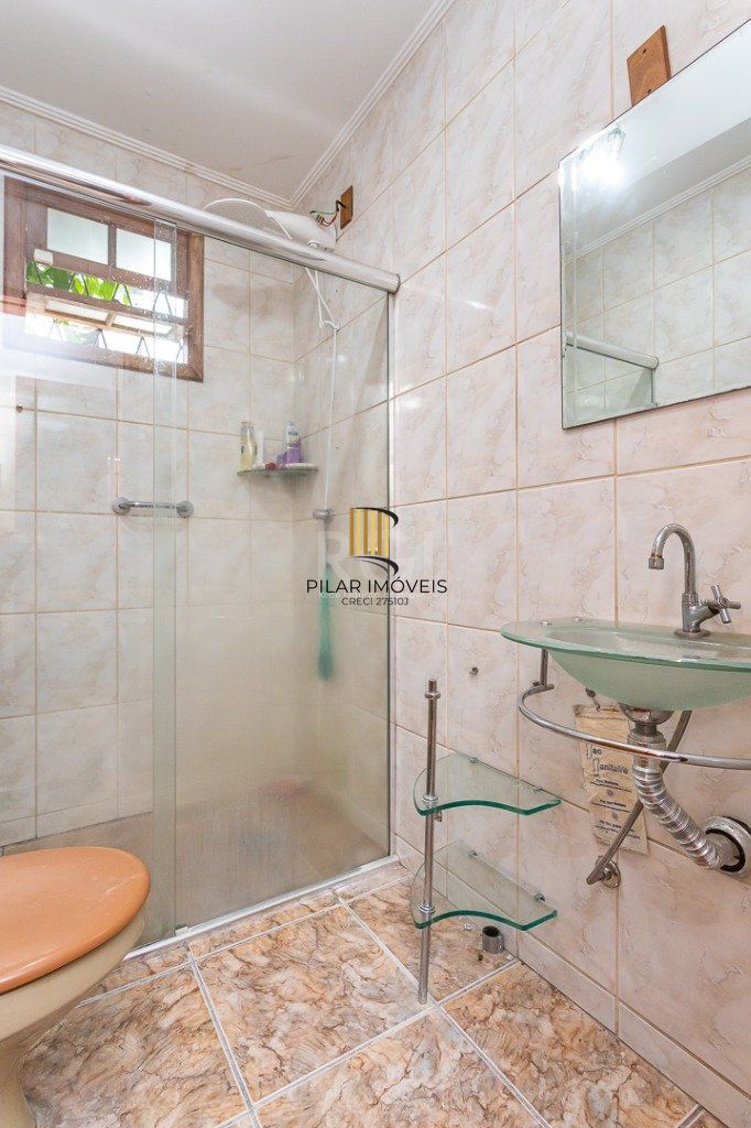 Casa sobrado no Jardim Botânico de 5 dormitórios e 2 vagas