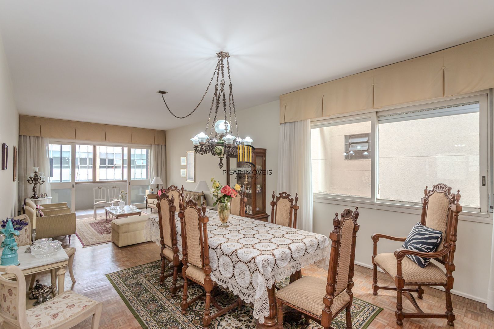 oportunidade, 217m² privativos, 2 vagas e depósito. Apenas R$ 880 mil