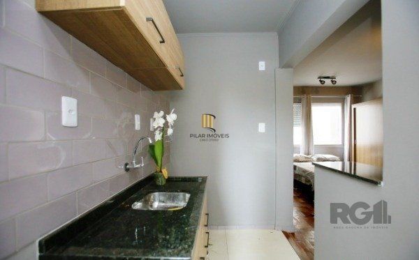 Apartamento JK no Menino Deus mobiliado