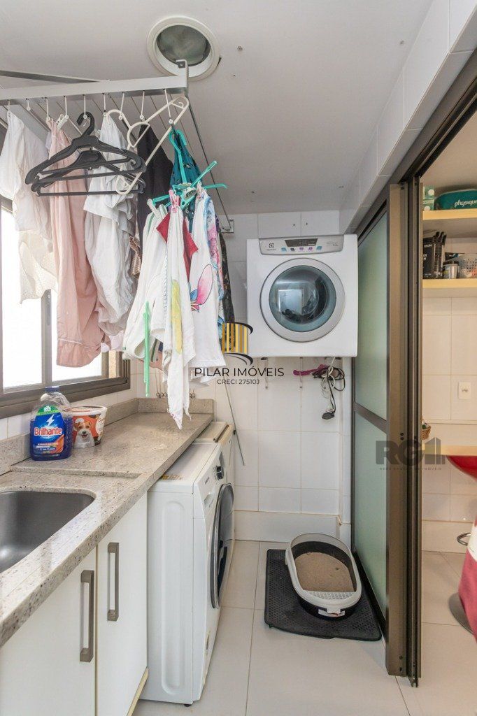 Apartamento 3 dormitórios no bairro Menino Deus