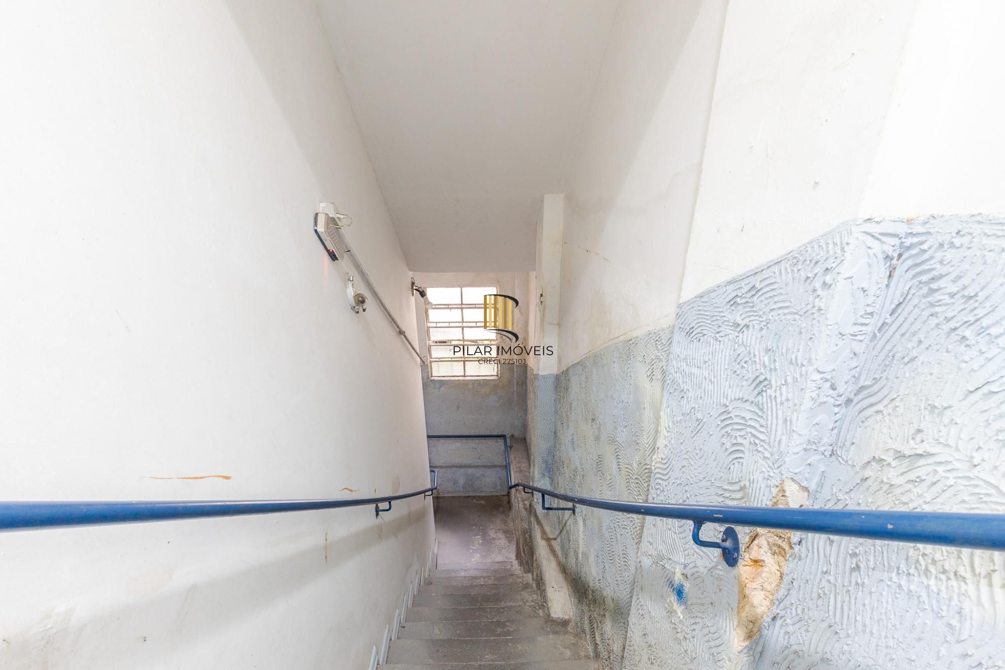 Prédio Comercial no bairro Rio Branco com 912m²