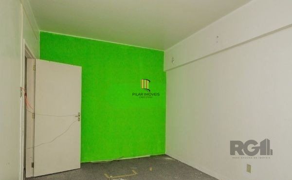 Apartamento de 1 dormitório, Centro Histórico desocupado