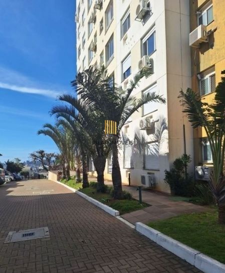 Apartamento de 2 dormitórios e vaga no bairro Santo Antônio desocupado
