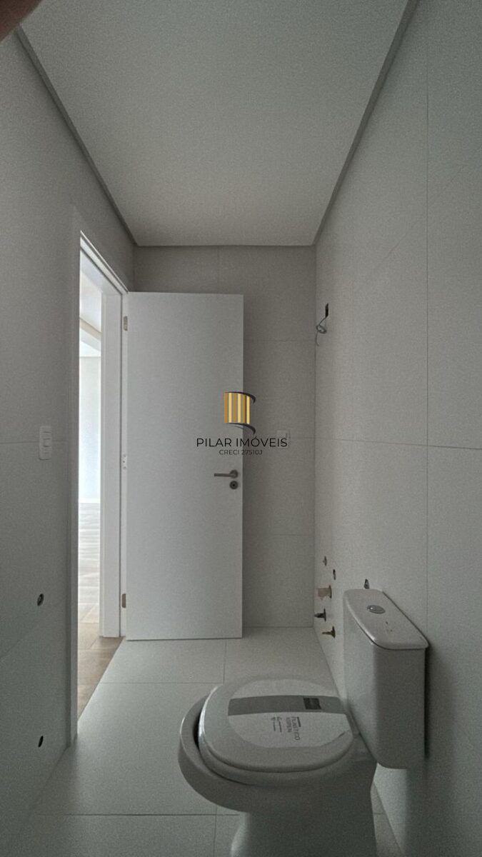 Apartamento no Centro de Canela de 2 dormitórios e vaga