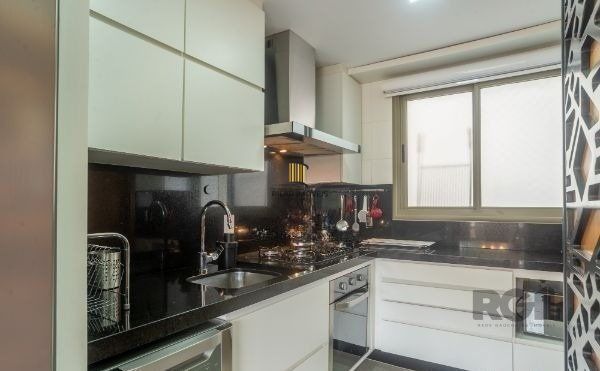 Apartamento 3 dormitórios no bairro Cavalhada