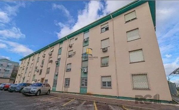 Apartamento de 2 dormitórios reformado no bairro Cristal