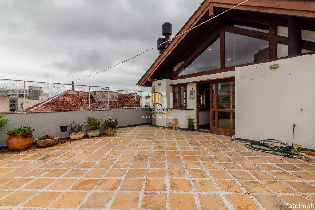 Cobertura para Venda - 248.34m², 3 dormitórios, sendo 1 suites, 3 vagas - Petrópolis