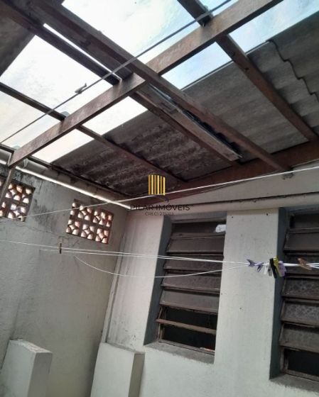 Apartamento no Centro térreo de 2 dormitórios com pátio