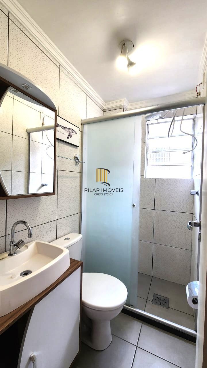 Apartamento no Petrópolis de 2 dormitórios REFORMADO