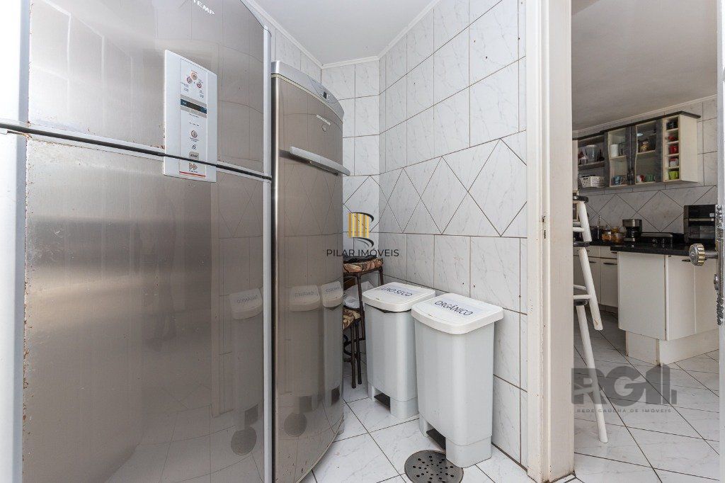 casa sobrado no Alto Petrópolis de 5 dormitórios e 3 vagas