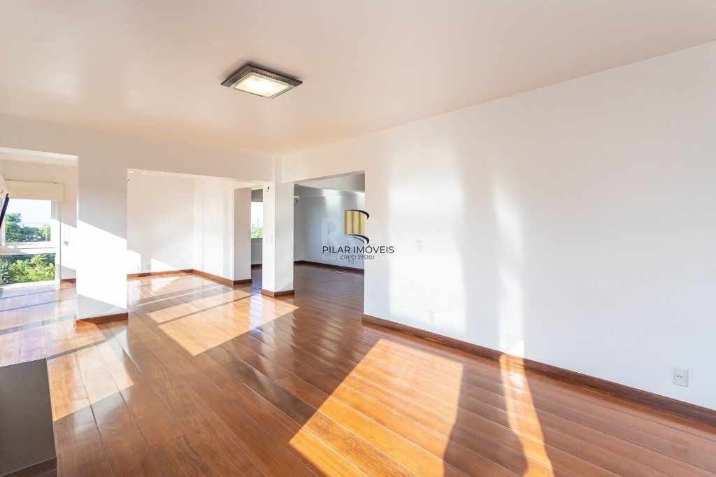 Apartamento no bairro Higienópolis com 190m² de 3 dormitórios e 2 vagas