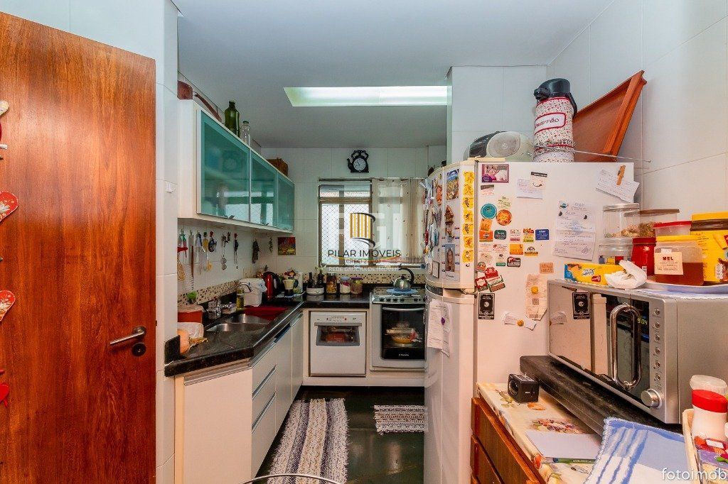 Cobertura para Venda - 248.34m², 3 dormitórios, sendo 1 suites, 3 vagas - Petrópolis