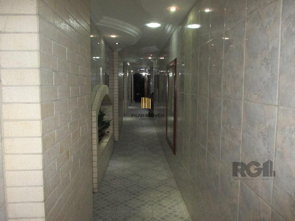 Apartamento no Centro de 2 dormitórios reformado