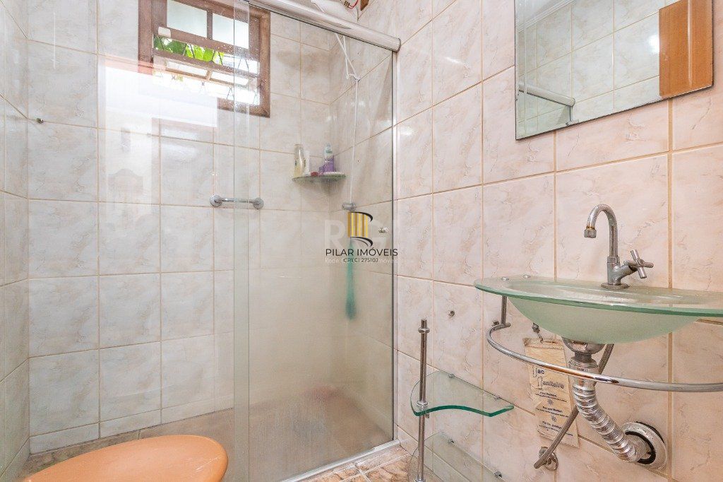 Casa sobrado no Jardim Botânico de 5 dormitórios e 2 vagas