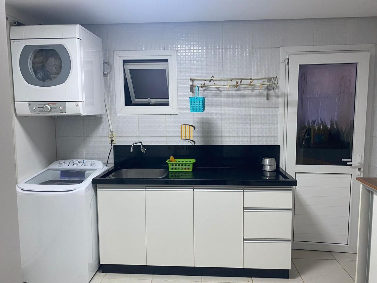 Casa sobrado no Condomínio Golden River em Imbé com 4 dormitórios