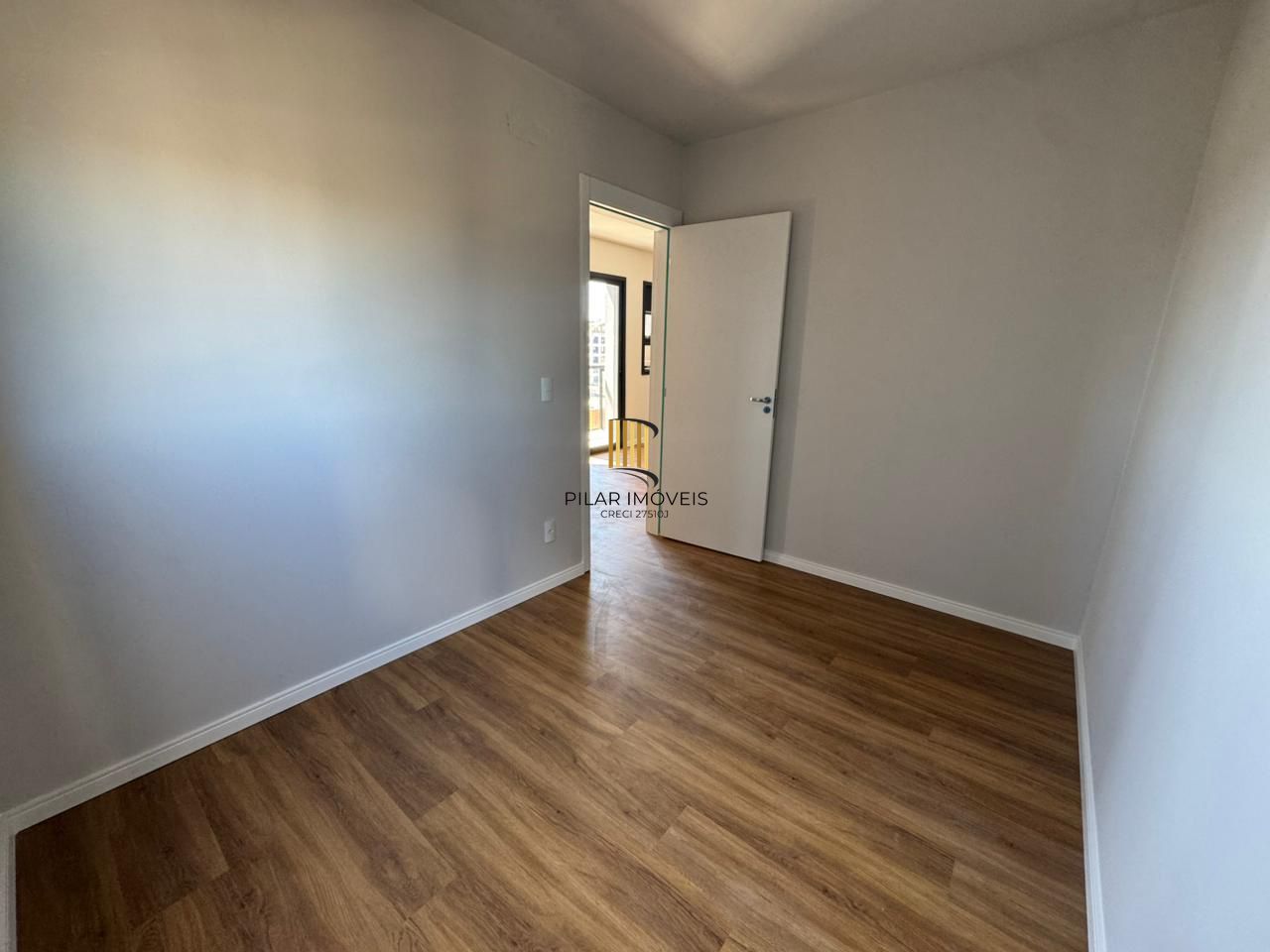 Apartamento de 2 dormitórios e vaga semi mobiliado em Canoas