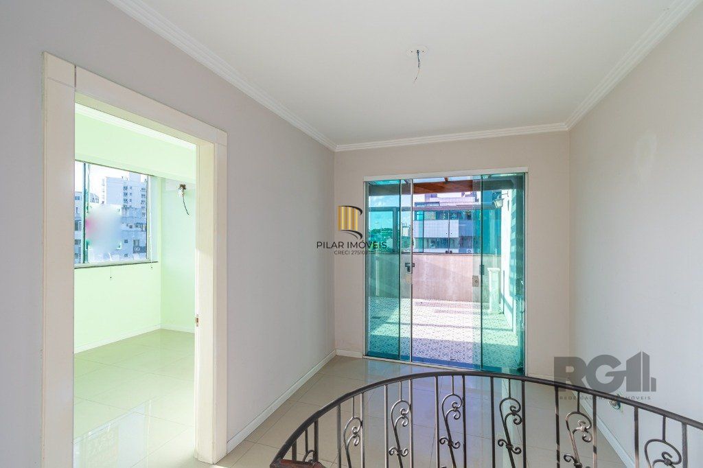 Cobertura no Cristo Redentor de 3 dormitórios e 2 vagas desocupado