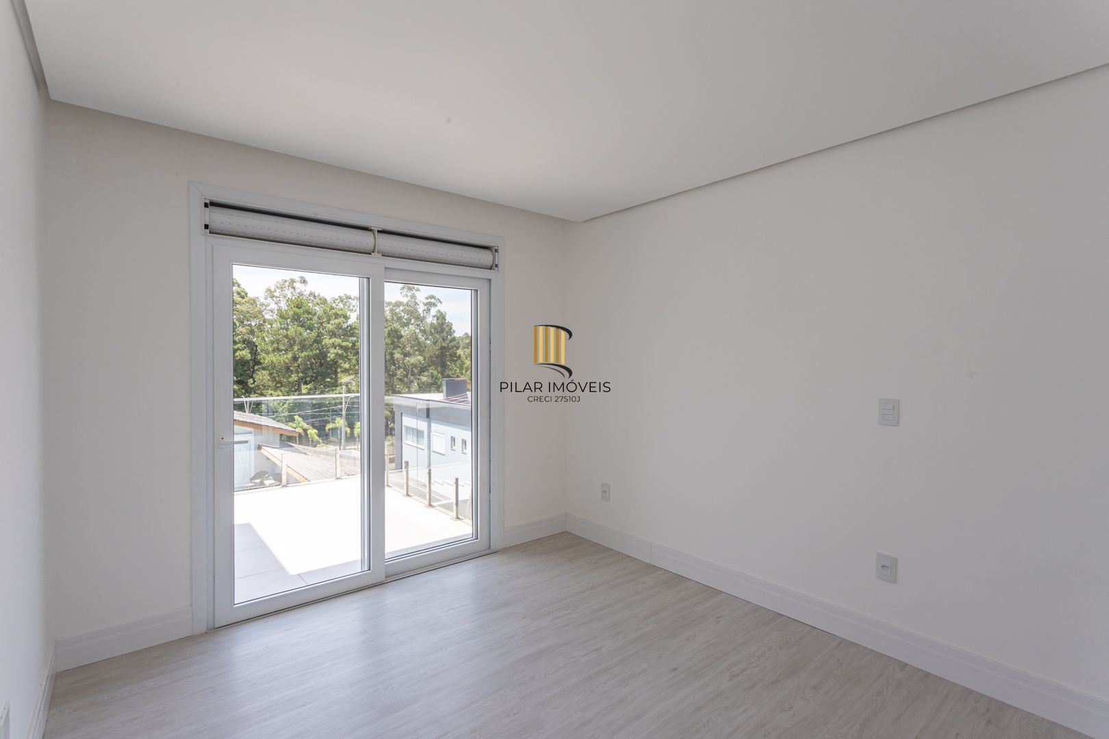 Casa de Condomínio 4 dormitórios no bairro Vila Nova