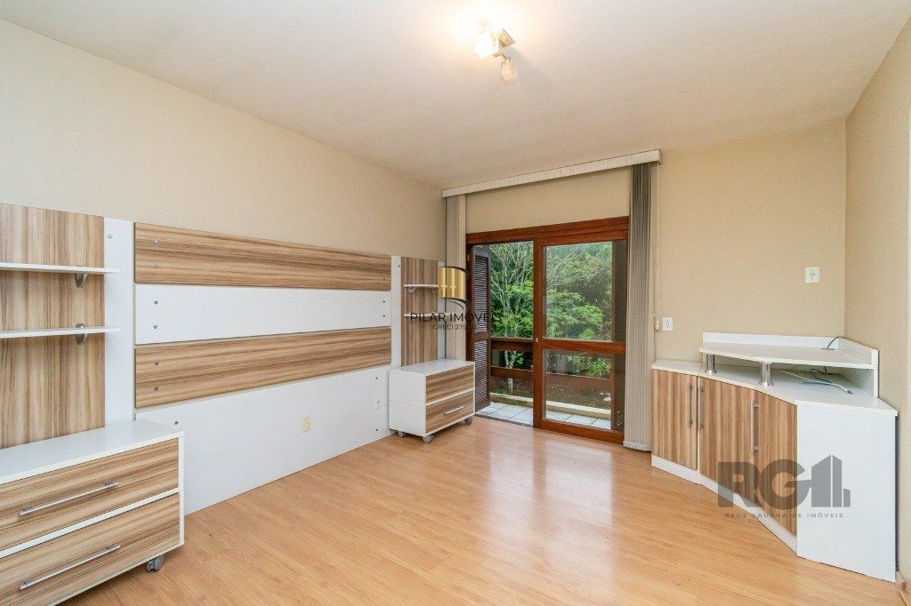 Casa Condominio no bairro Guarujá de 3 dormitórios 1 vaga DESOCUPADA