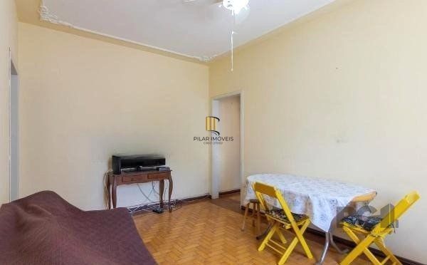 Apartamento no bairro Auxiliadora de 2 dormitórios