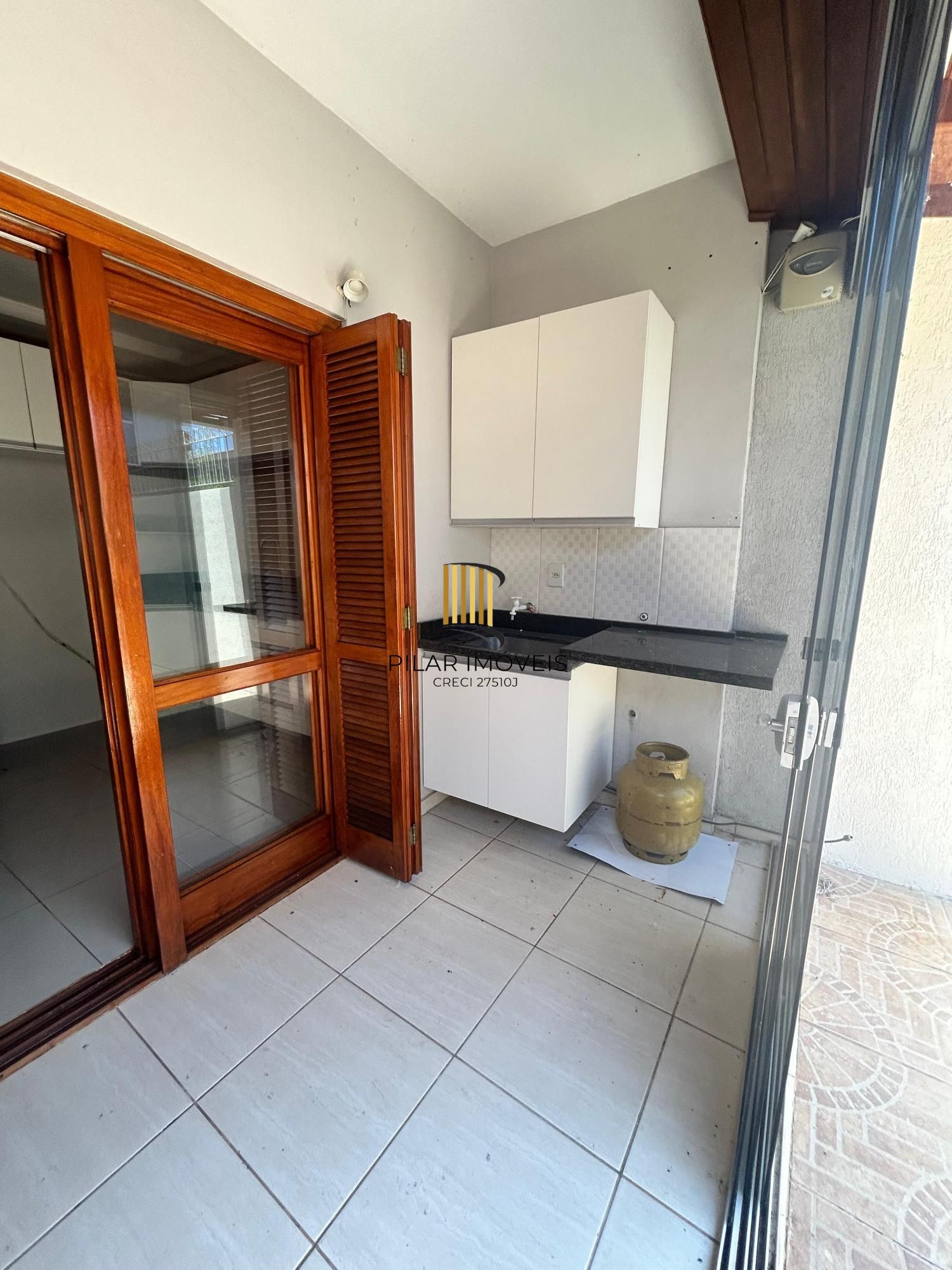 Casa sobrado no bairro São José em Canoas de 2 dormitórios