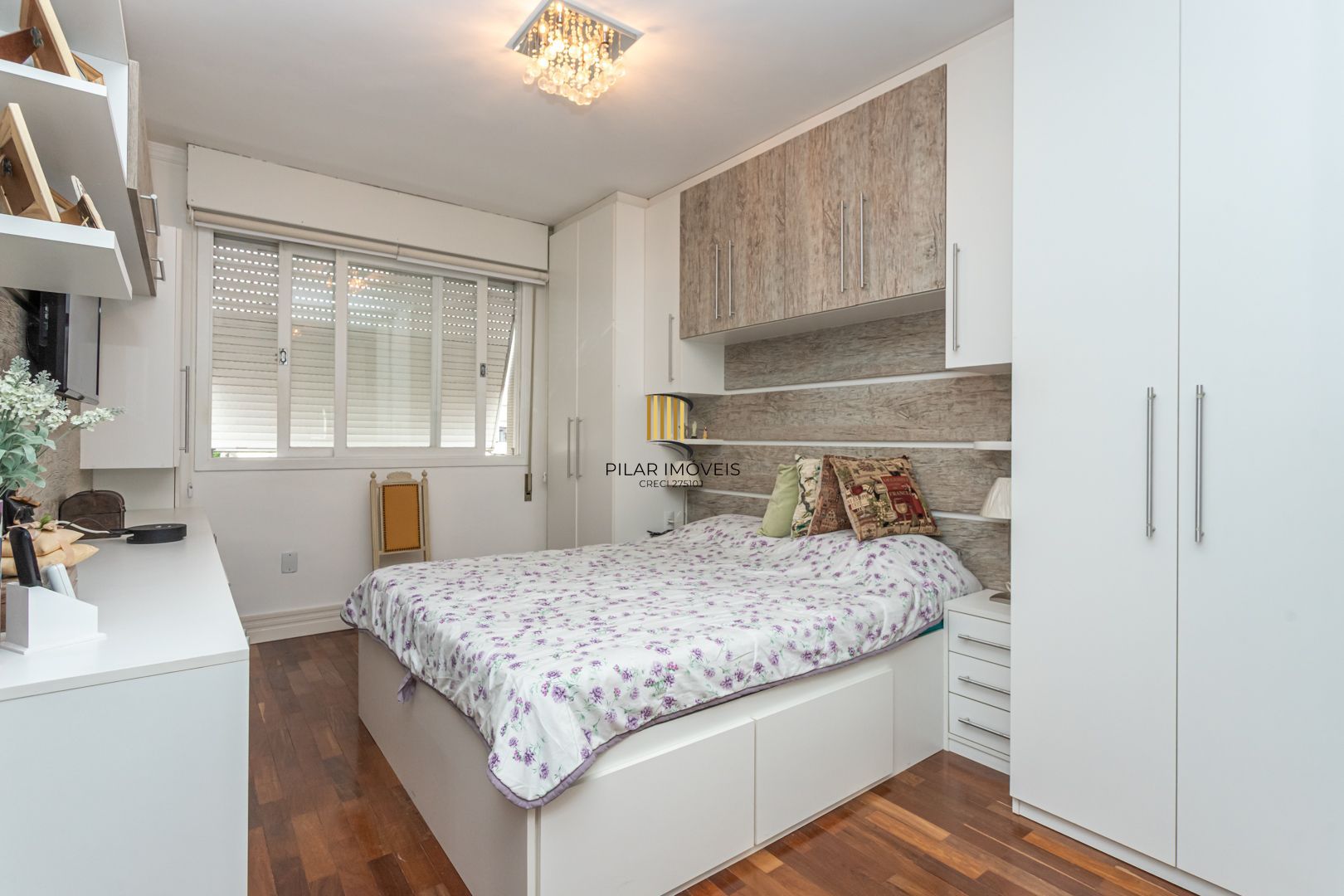 3 DORMITÓRIOS SEMI MOBILIADO NA CORTE REAL C/ELEVADOR E VAGA DE GARAGEM ESCRITURADA