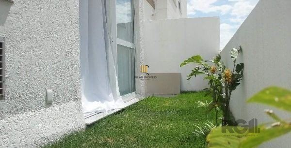 Apartamento no Urbano Menino Deus de 1 dormitório vaga e pátio