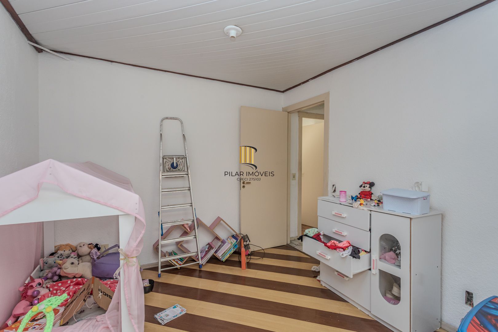 Casa 4 dormitórios no bairro Rubem Berta